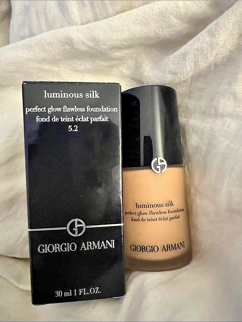 Giorgio Armani Luminous Silk Foundation Shade 5.2